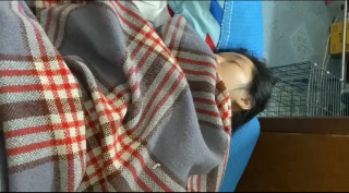 Em nó ngủ say quá địt không biết gì