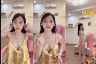 Hở hở thế này nó lại kích thích vl